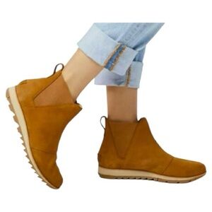Sorel Harlow Chelsea Camel Tan Ankle Booties Size 8.5 Fall Rugged Suede Leather